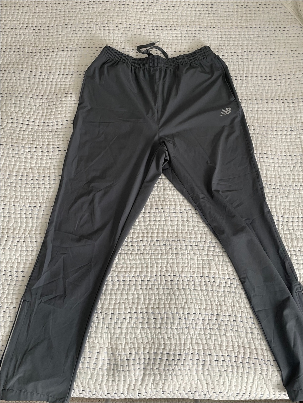 New Balance Men's gray Lightweight Joggers